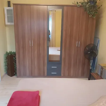 Dinnebier Apartment